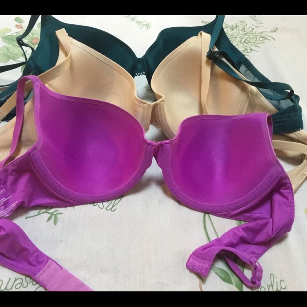 Bras - Picture 3 of 3